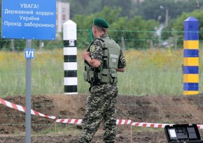 Ukraine builds concrete blocks on border with Belarus