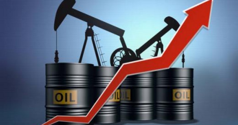 World oil prices increase slightly