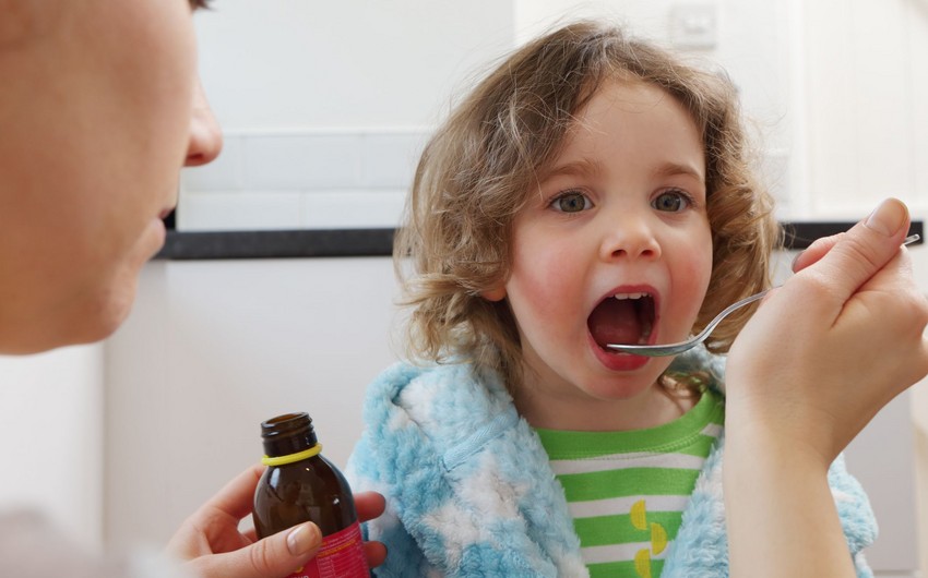 Nazirlik: Həkim məsləhəti olmadan uşaqlara vitamin vermək olmaz