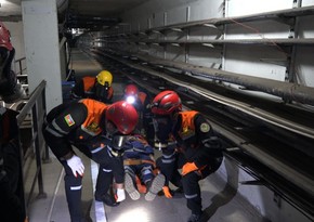 8 Noyabr metrostansiyasında şərti yanğın söndürülüb