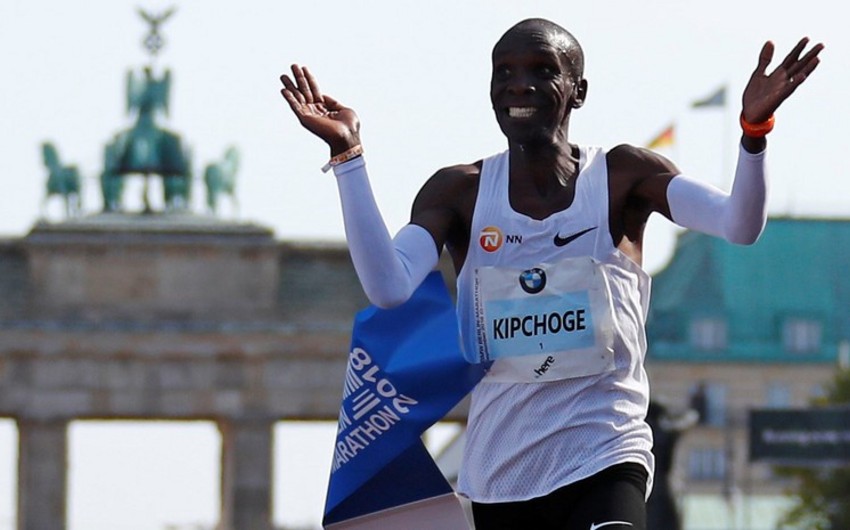 Keniya atleti marafon qaçışında yeni dünya rekordu müəyyənləşdirib