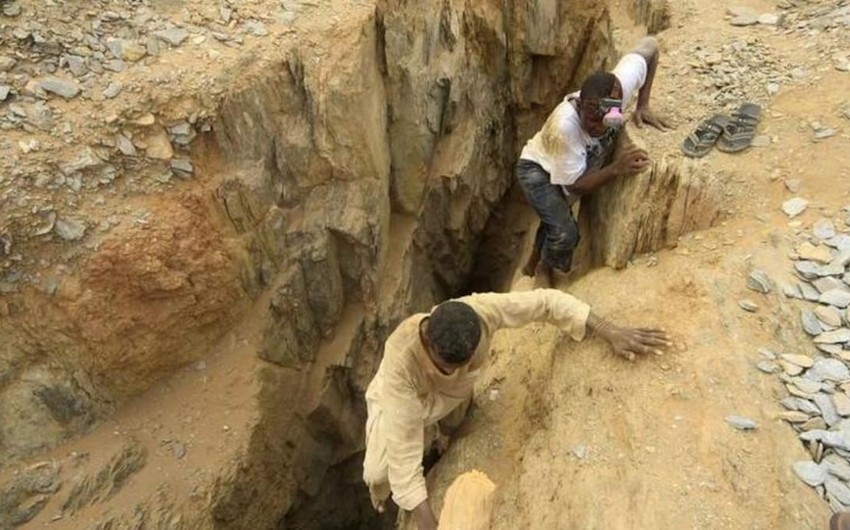В Судане в результате обрушения золотого рудника погибло 40 человек 