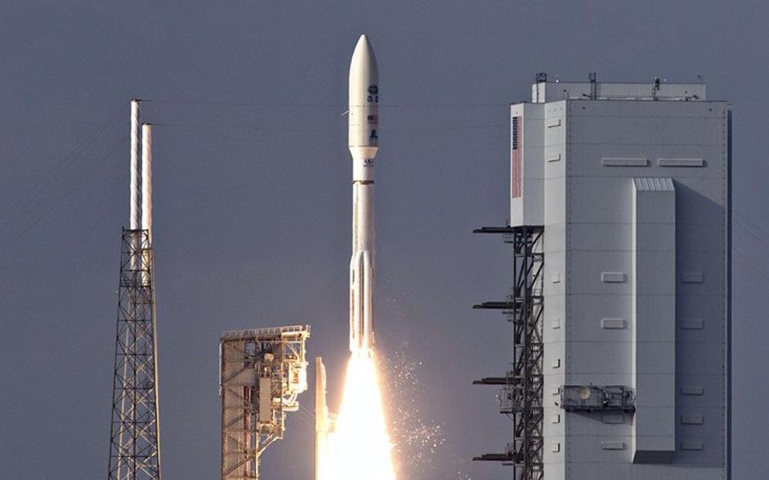 США запустили в космос ракету-носитель Atlas с военными аппаратами