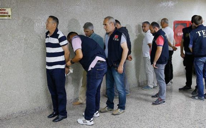 Türkiyədə 137 təhsil işçisinin tutulması barədə qərar verilib