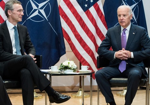 Байден провел переговоры с генсеком НАТО