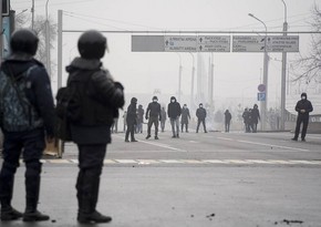 При попытках штурма административных зданий в Алматы ликвидированы десятки нападавших