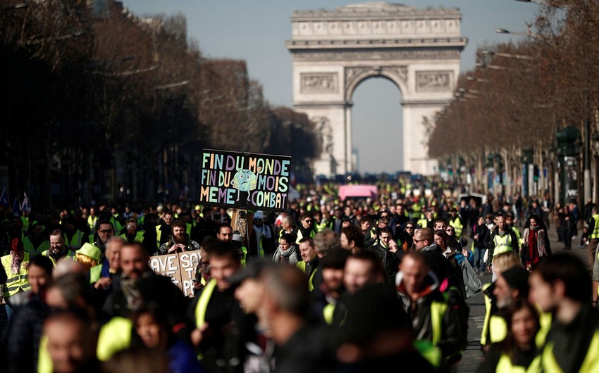В ходе субботних протестов в Париже задержали 29 человек