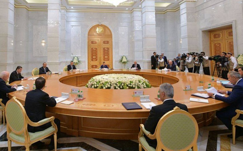 Премьер Азербайджана принимает участие на заседании Совета глав правительств СНГ в Ашхабаде