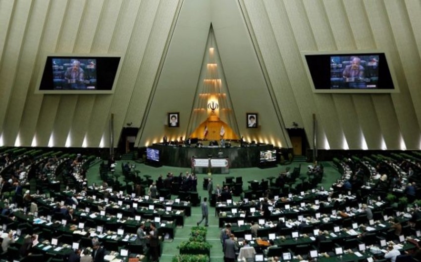 Парламент Ирана начал рассмотрение кандидатов в правительство президента Раиси