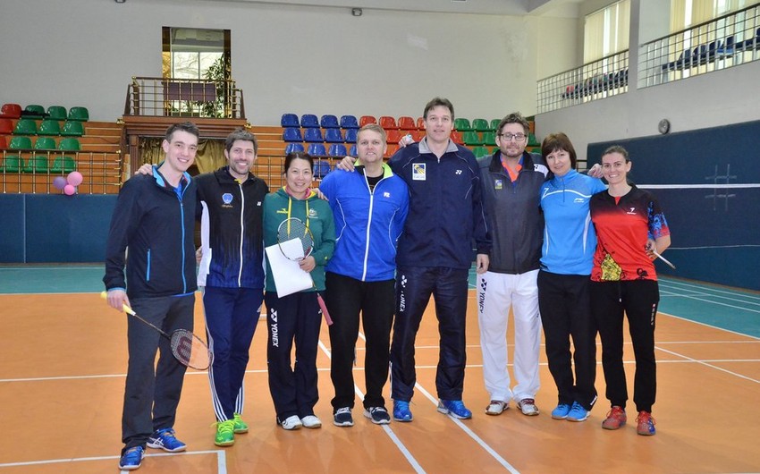 Baku hosts refresher courses for badminton trainers
