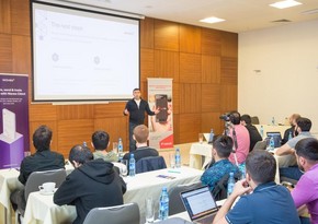 AppLab residents attend seminar on blockchain technology