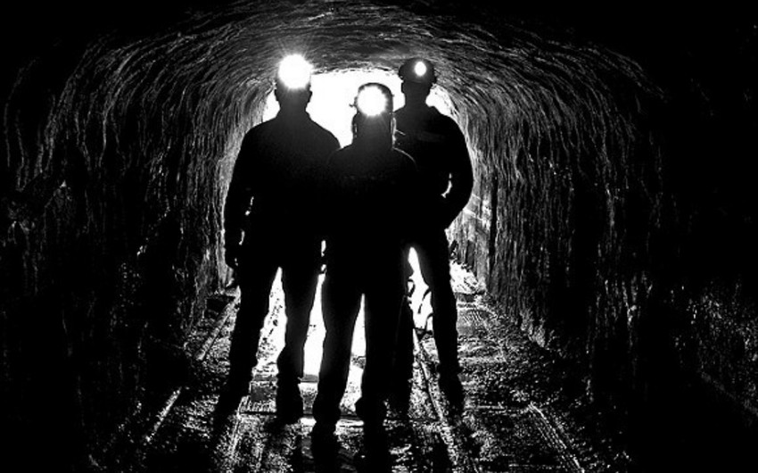 В Китае 19 шахтёров оказались заблокированы под землёй из-за затопления