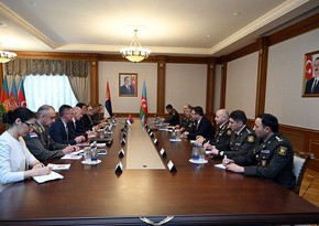 Закир Гасанов пригласил сербского коллегу на международную оборонную выставку в Азербайджане