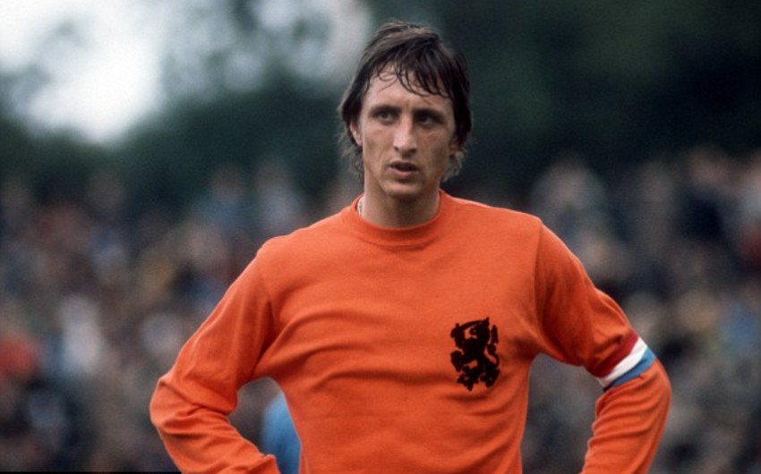 Holland to honour Johan Cruyff with 14th minute silence at France friendly today