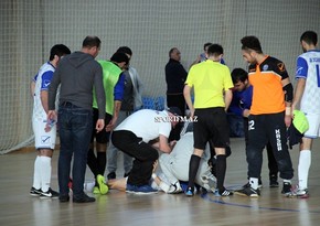 Iranian futsal player falls unconscious in Azerbaijan championship