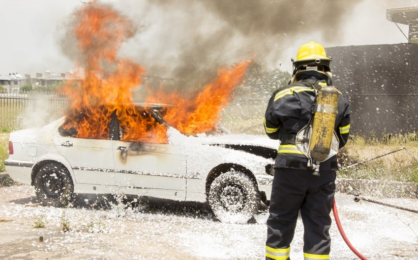 В Шамкире сгорел легковой автомобиль