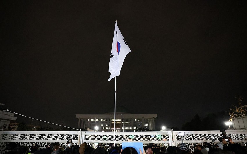 Cənubi Koreya müxalifəti parlamentə baş nazirin impiçmenti barədə təklif göndərib