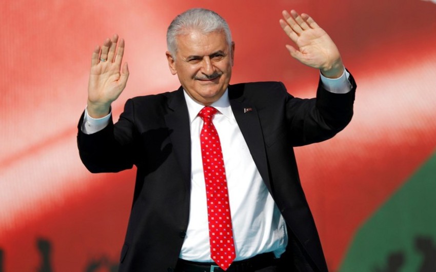 Türkiyənin baş naziri kreslosunu hərraca çıxardacağına söz verib