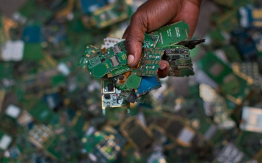 300 Tons of Gold Thrown Away in Just One Year as Electronic Waste