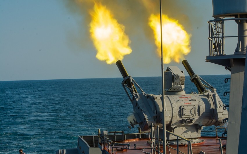 Корабли КФл провели учения по уничтожению минного заграждения в Каспийском море