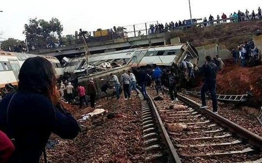 Passenger train derails in Morocco: casualties reported - VIDEO