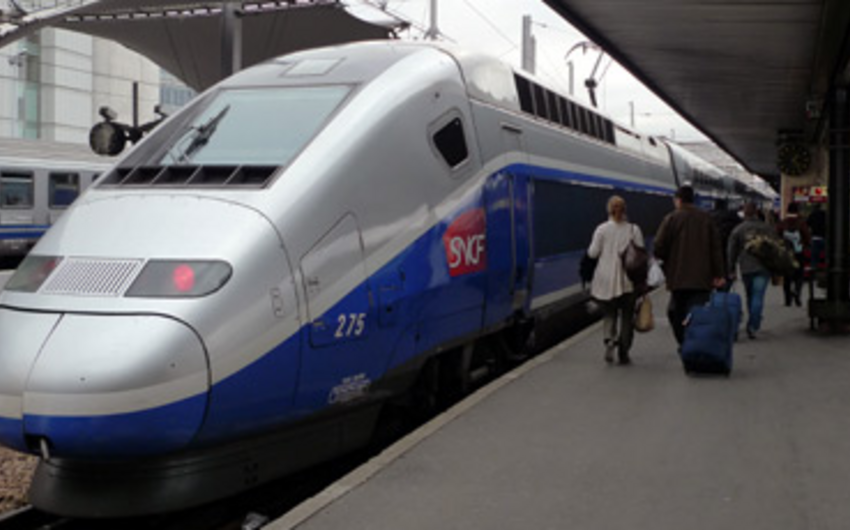 Paris-Brussels high-speed train stopped