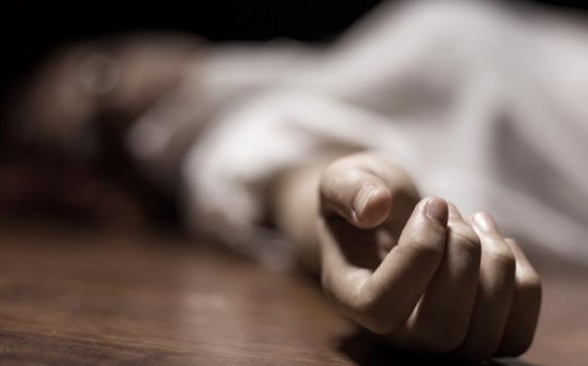 В Баку 32-летняя женщина совершила попытку самоубийства