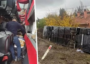 Türkiyədə avtobusun aşması nəticəsində yaralananların sayı 33-ə çatıb - YENİLƏNİB