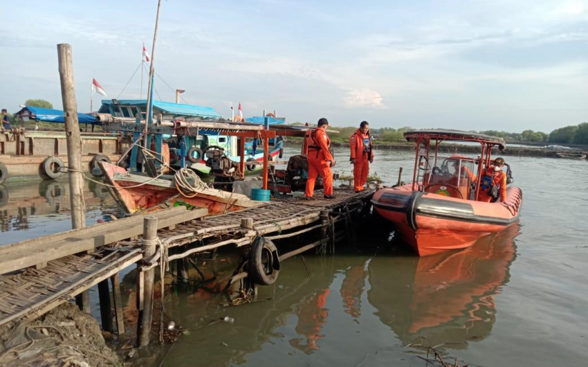 17 missing after Indonesia boats collision