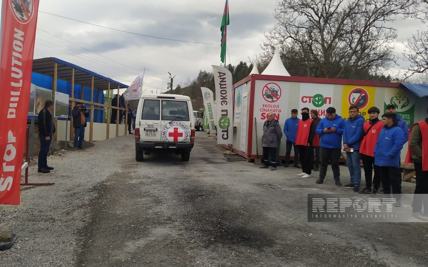 ICRC vehicles move freely from Khankandi to Lachin