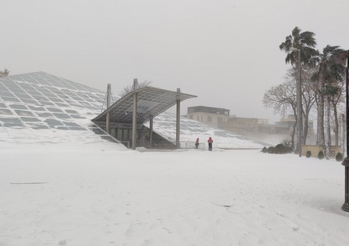 В субботу в Баку ожидается снег и нулевая температура