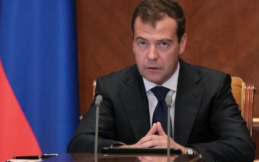 ​Medvedev rublun zəifləməsinin səbəblərini açıqlayıb