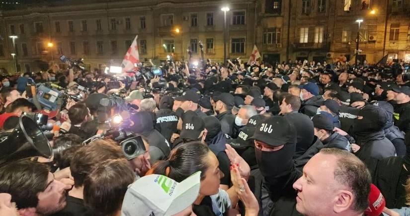 В Тбилиси в ходе протестов задержаны свыше 60 человек