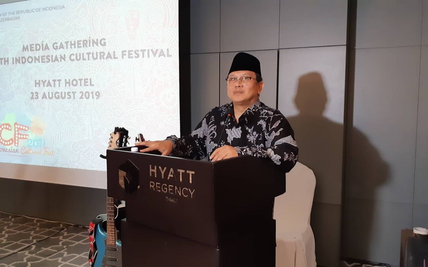 Хуснан Бей Фанани: Индонезия поддерживает территориальную целостность Азербайджана