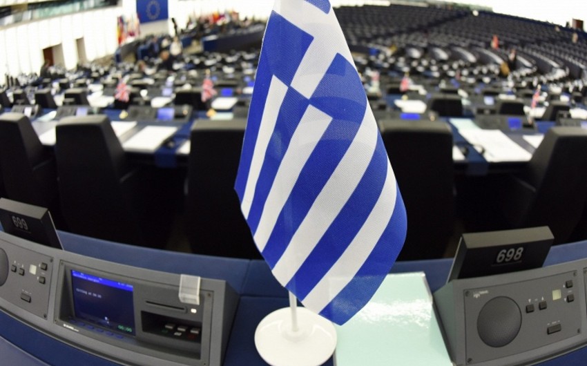 Еврогруппа согласовала программу помощи Греции на 90%