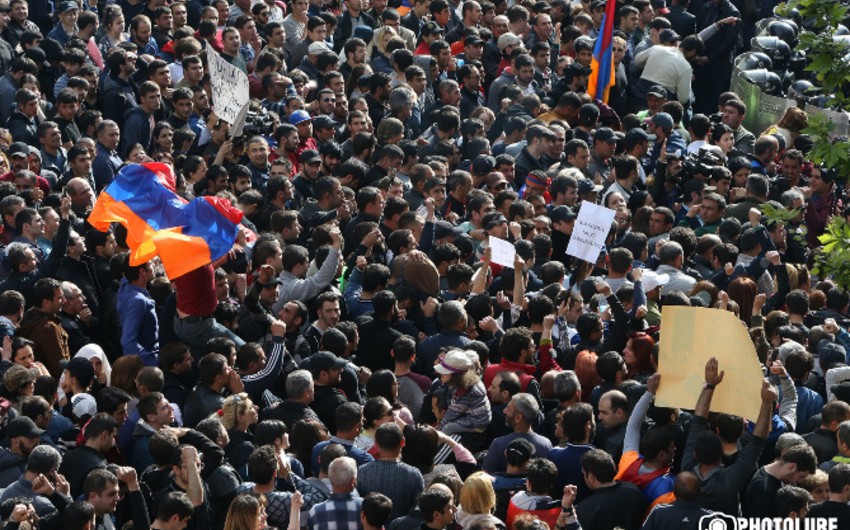 Студенты вузов Армении проводят забастовку