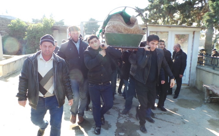 One of persons died in 'Guneshli' oil rig fire buried in Bakikhanov cemetery