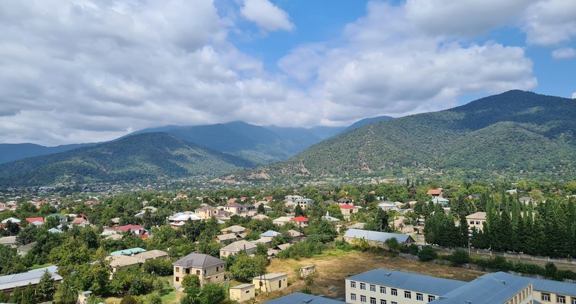 Balakəndə qəzalı vəziyyətdə olan məktəb üçün yeni bina tikilir