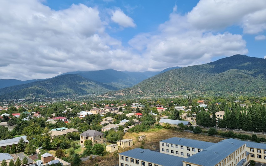 Balakəndə qəzalı vəziyyətdə olan məktəb üçün yeni bina tikilir