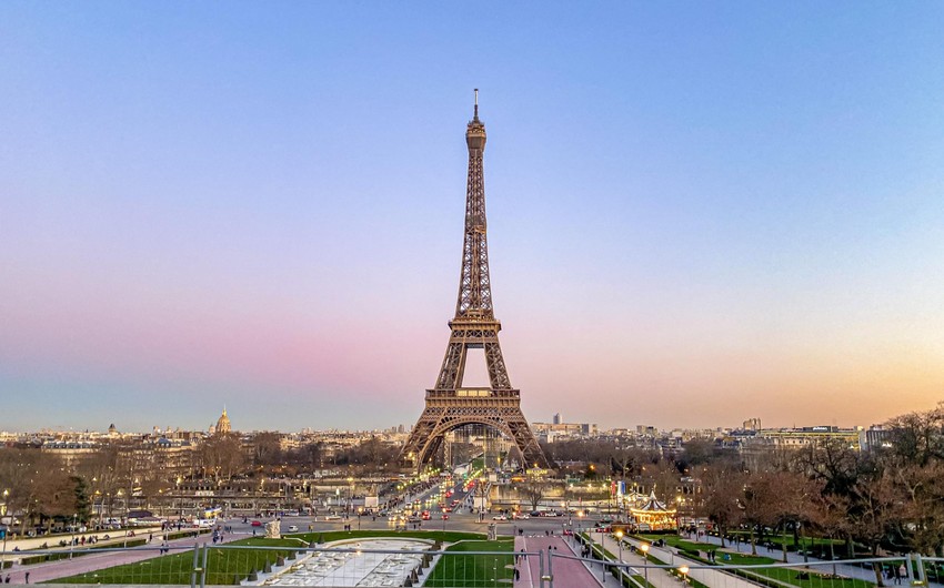 Paris meriyası mövcud olmayan nəyisə tanımaq həvəsinə düşüb...