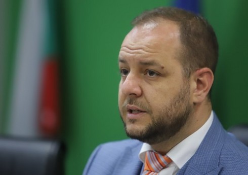 Вице-премьер и министр экологии Болгарии заразился коронавирусом