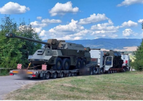 Slovakia gives 4 howitzers to Ukraine