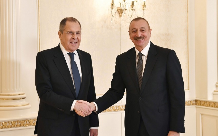 Президент Ильхам Алиев принял министра иностранных дел России