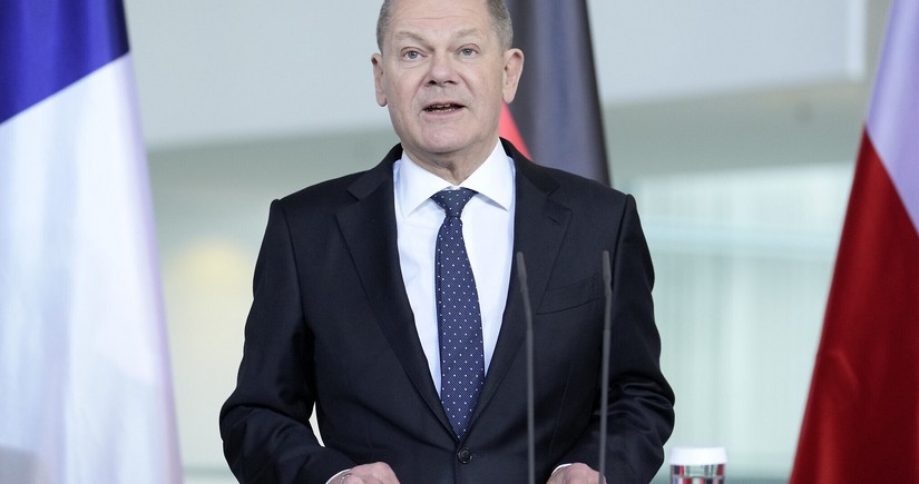 Germany says Scholz ready to talk to Putin