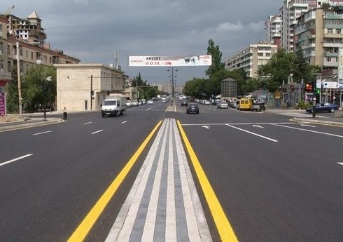 На проспекте Гара Гараева в Баку снижен скоростной режим 