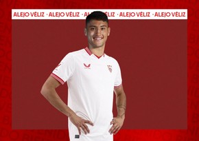 Sevilla signs Alejo Veliz from Tottenham