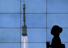 Китай осуществил запуск пилотируемого корабля Шэньчжоу-14 с тремя космонавтами