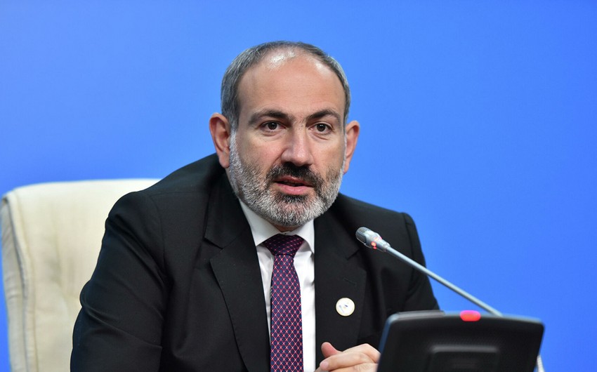 СМИ: Пашинян лично призвал Шахраманяна подписать указ об упразднении незаконного режима в Карабахе