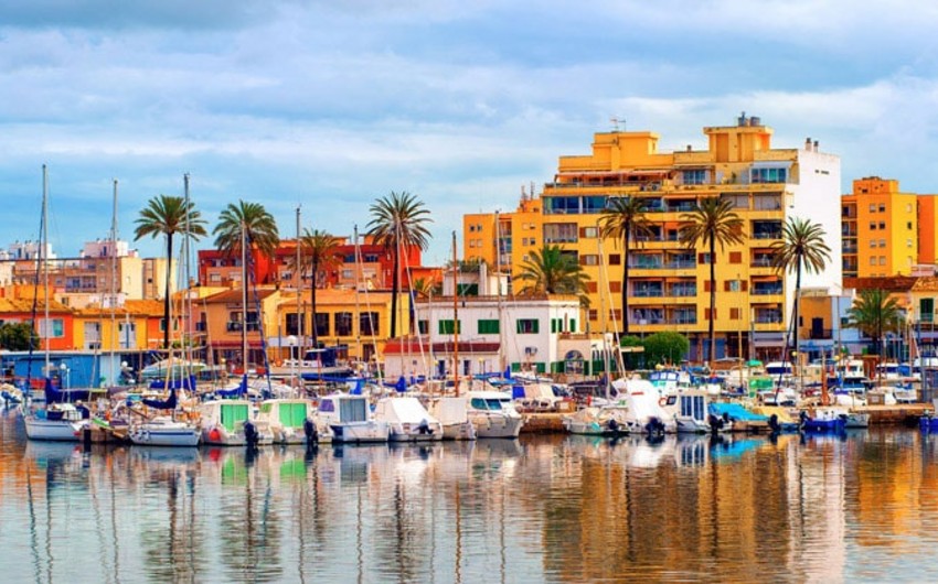 İspaniyanın Palma-de-Mayorka şəhərində turistlərin ev kirayələməsi qadağan edilib