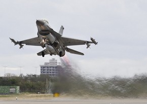 Самолет F-16 ВВС Сингапура разбился на авиабазе 